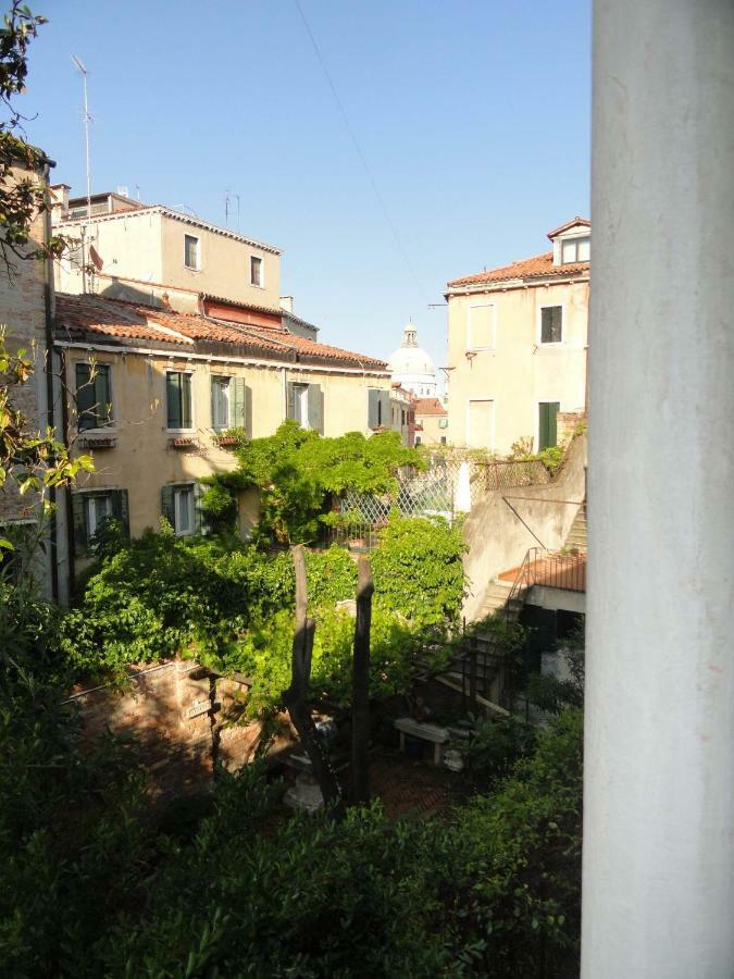 Appartamento Accademia San Vio Venedig Exterior foto