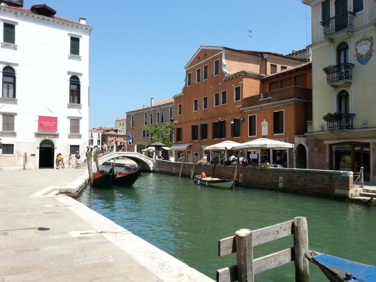Appartamento Accademia San Vio Venedig Exterior foto
