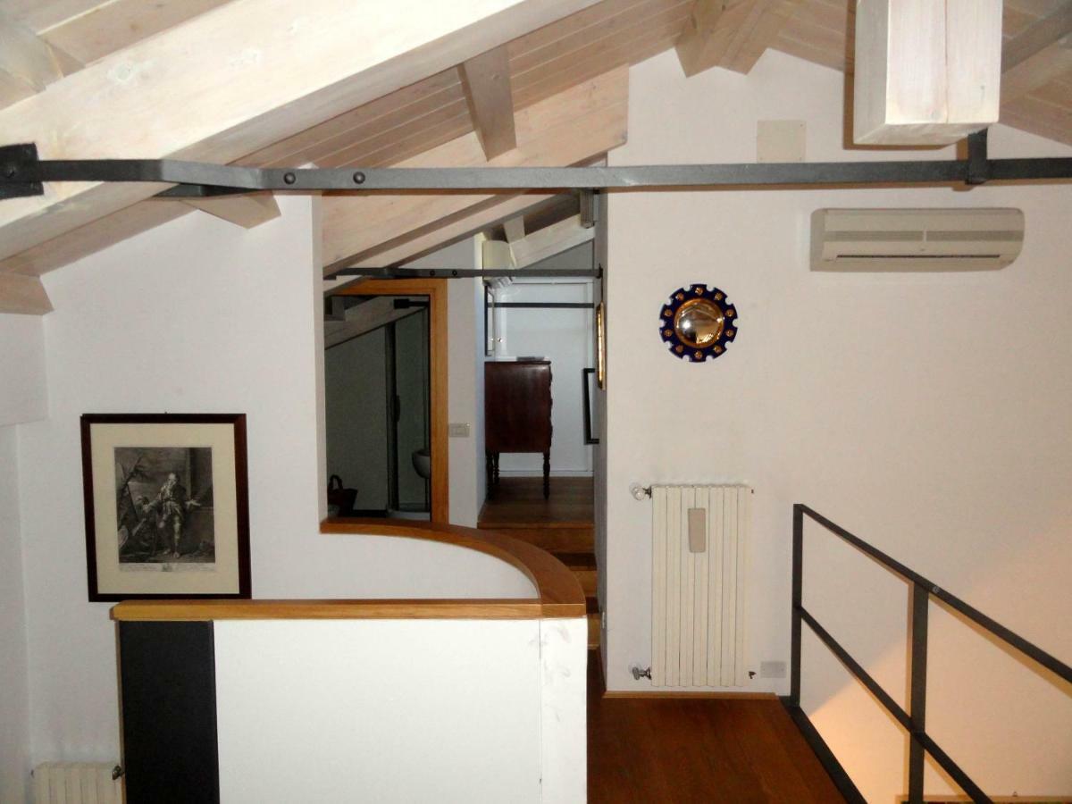 Appartamento Accademia San Vio Venedig Exterior foto