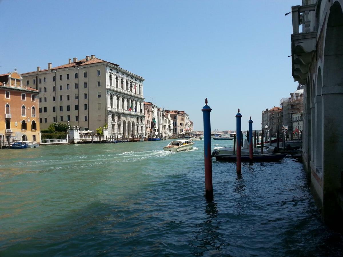 Appartamento Accademia San Vio Venedig Exterior foto